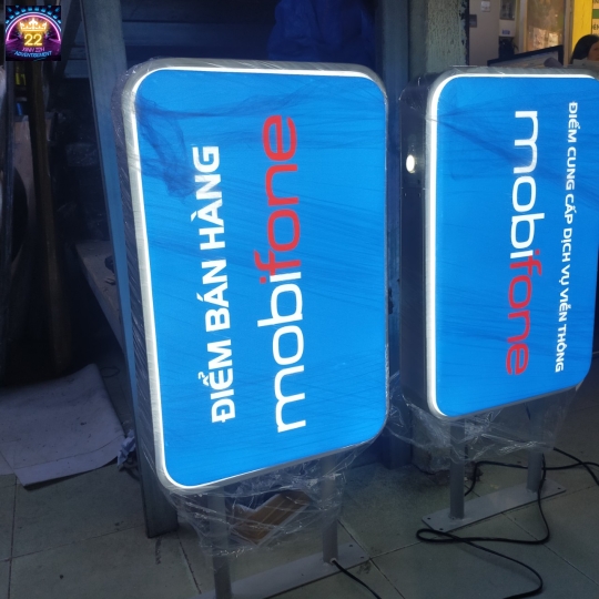 HỘP ĐÈN MOBLIE PHONE 
